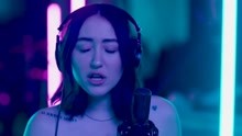 Noah Cyrus - We Are... 现场版